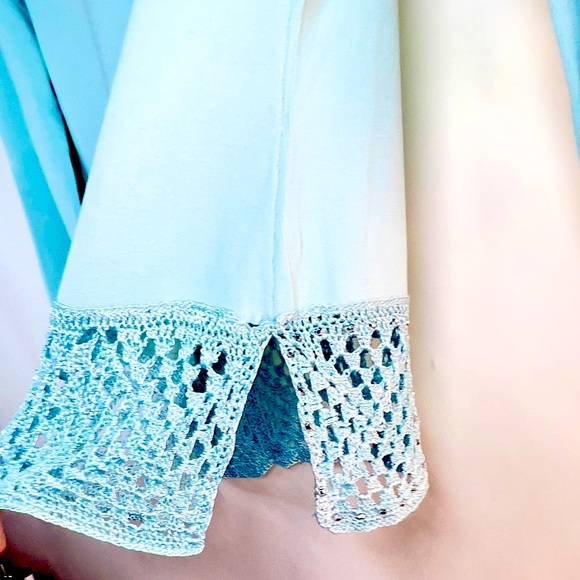 Joseph A Sky Blue Knit Hem Blouse - Picture 4 of 13